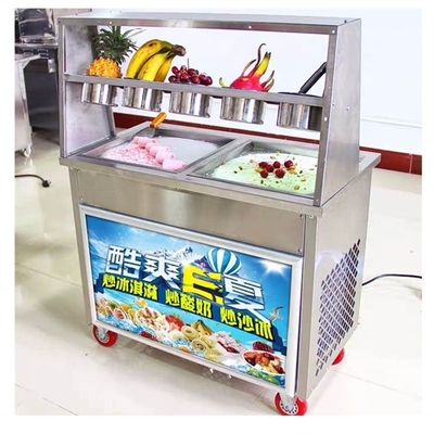 23 년 동안 낮은 투자와 우유 원료로 아이스크림 롤 카트를 선도